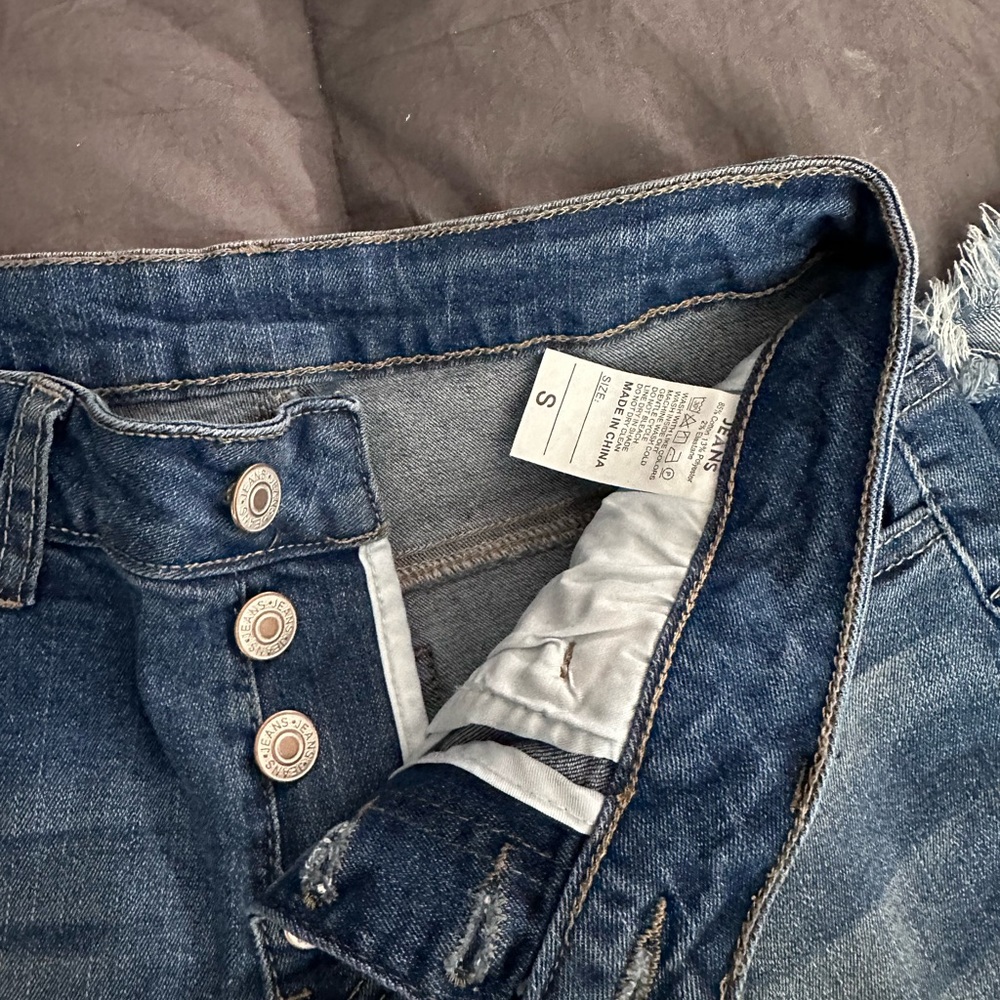 Button Fly Ripped Washed Color Jeans - Picture 3 of 6